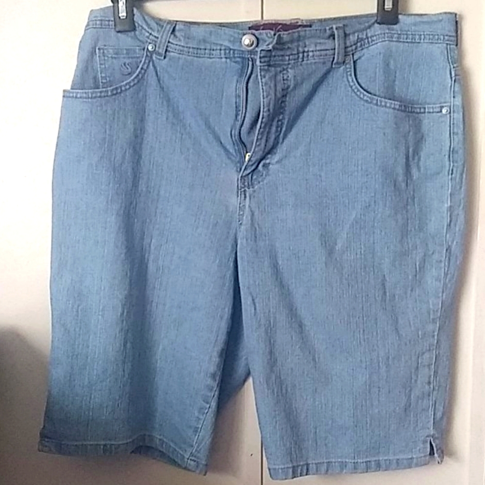 Gloria Vanderbilt Blue Jean Shorts